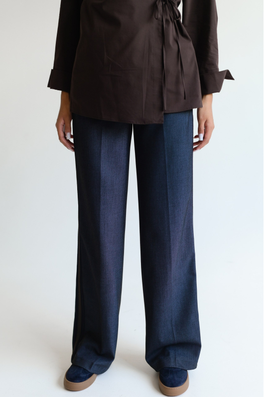 Брюки прямые с лампасом 